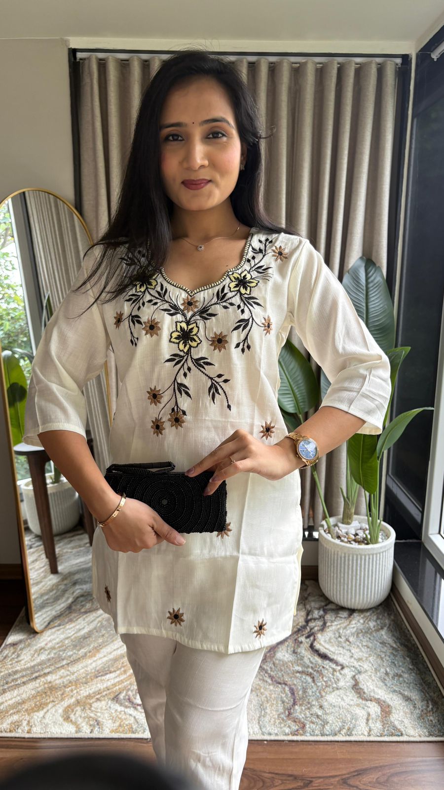 Elegant Silk Corde Kurta Set with Floral Embroidery