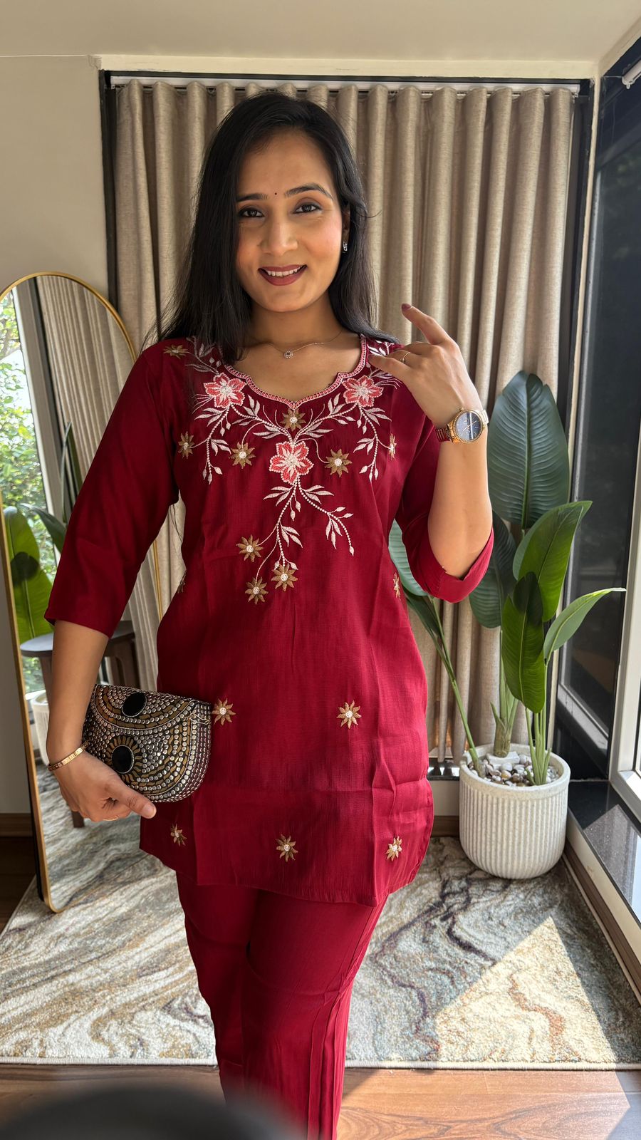 Elegant Silk Corde Kurta Set with Floral Embroidery