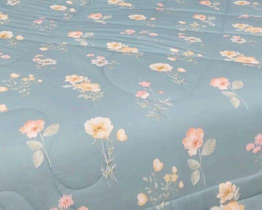 Reversible Fine Glace Cotton Comforter with Microfiber Filling & Lace Border – Solid + Blue Floral Print