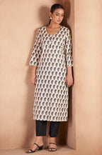 Cream & Wine Pure Cotton Paisley Printed Kurta