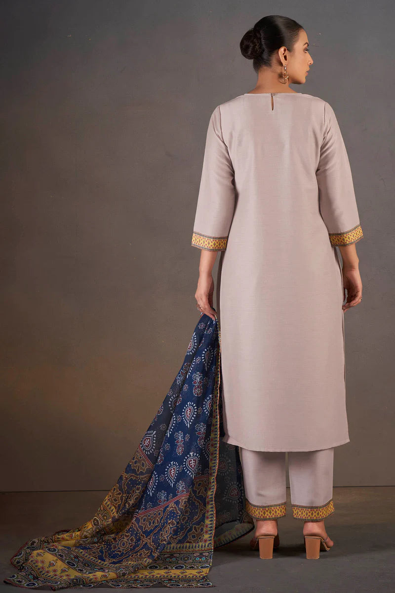 Cream Chinnon Floral Printed Kurta Set