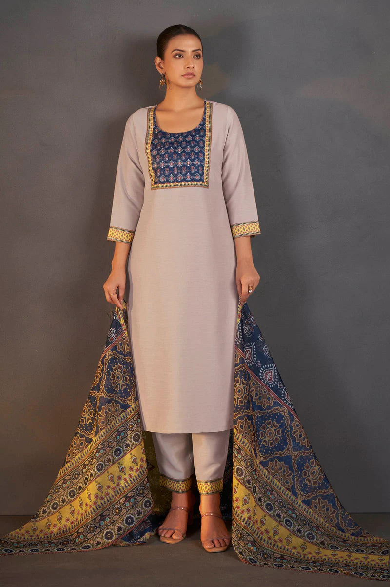 Cream Chinnon Floral Printed Kurta Set