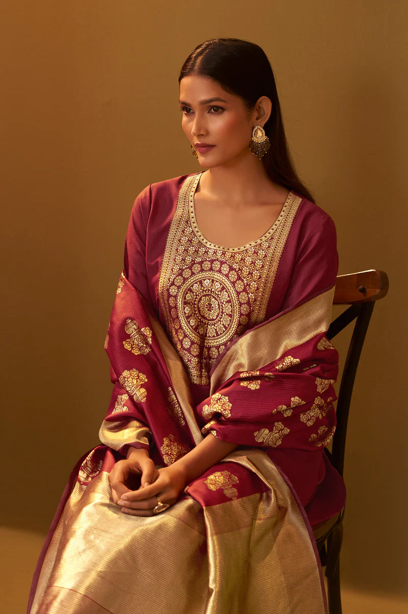 Pink Cotton Blend Jacquard Straight Kurta with Solid Pant and Silk Jacquard Dupatta Set