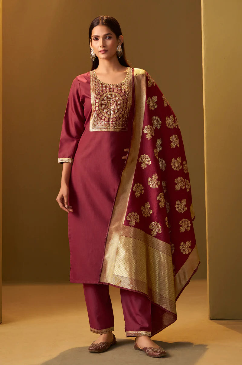 Pink Cotton Blend Jacquard Straight Kurta with Solid Pant and Silk Jacquard Dupatta Set