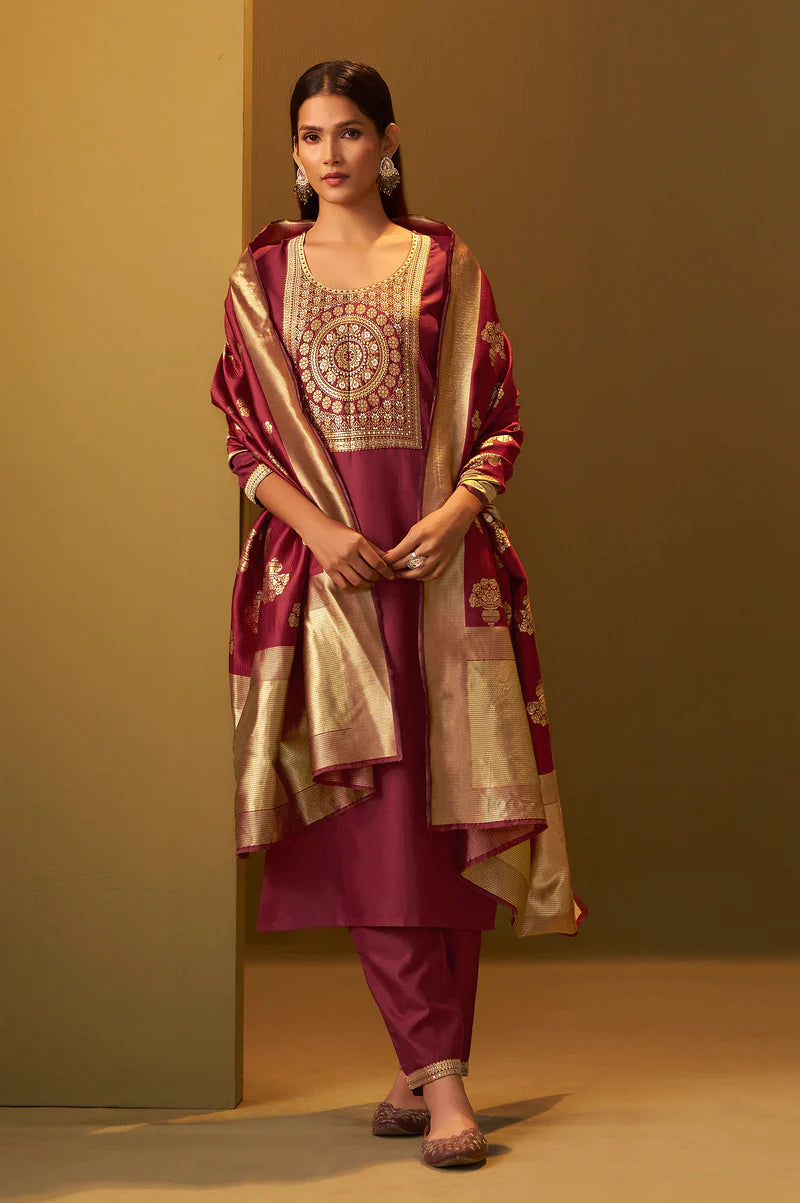 Pink Cotton Blend Jacquard Straight Kurta with Solid Pant and Silk Jacquard Dupatta Set