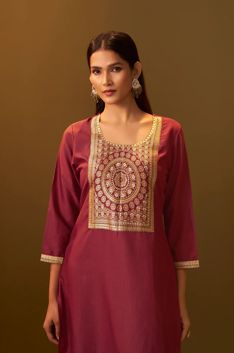 Pink Cotton Blend Jacquard Straight Kurta with Solid Pant and Silk Jacquard Dupatta Set
