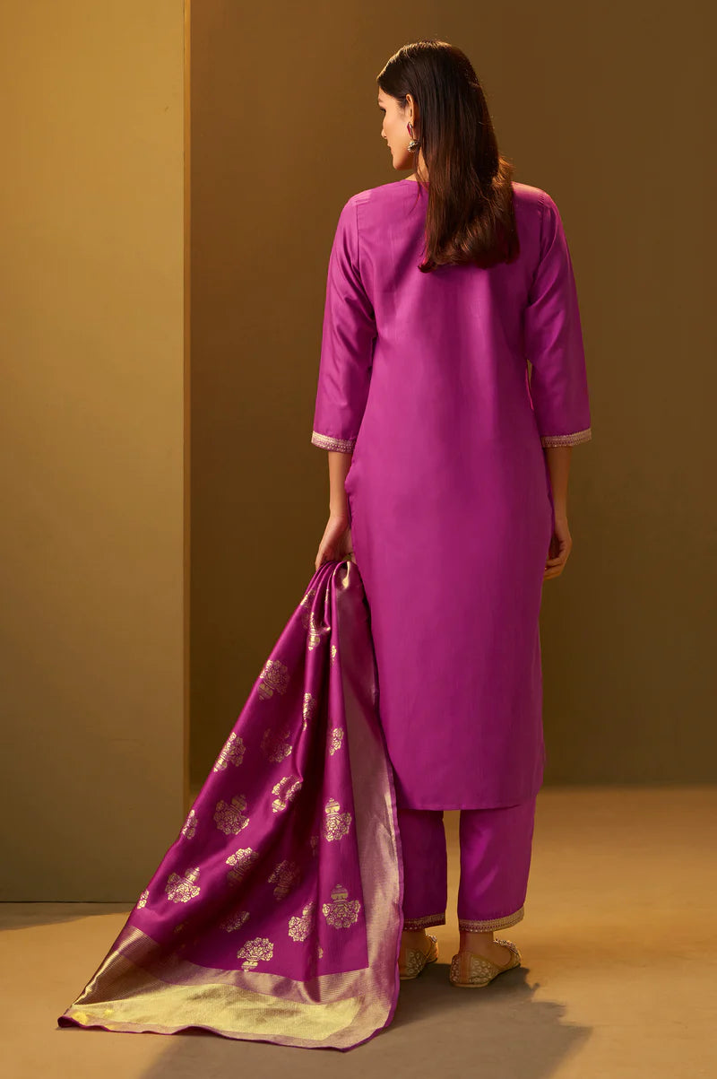 Pink Cotton Blend Jacquard Straight Kurta with Solid Pant and Silk Jacquard Dupatta Set