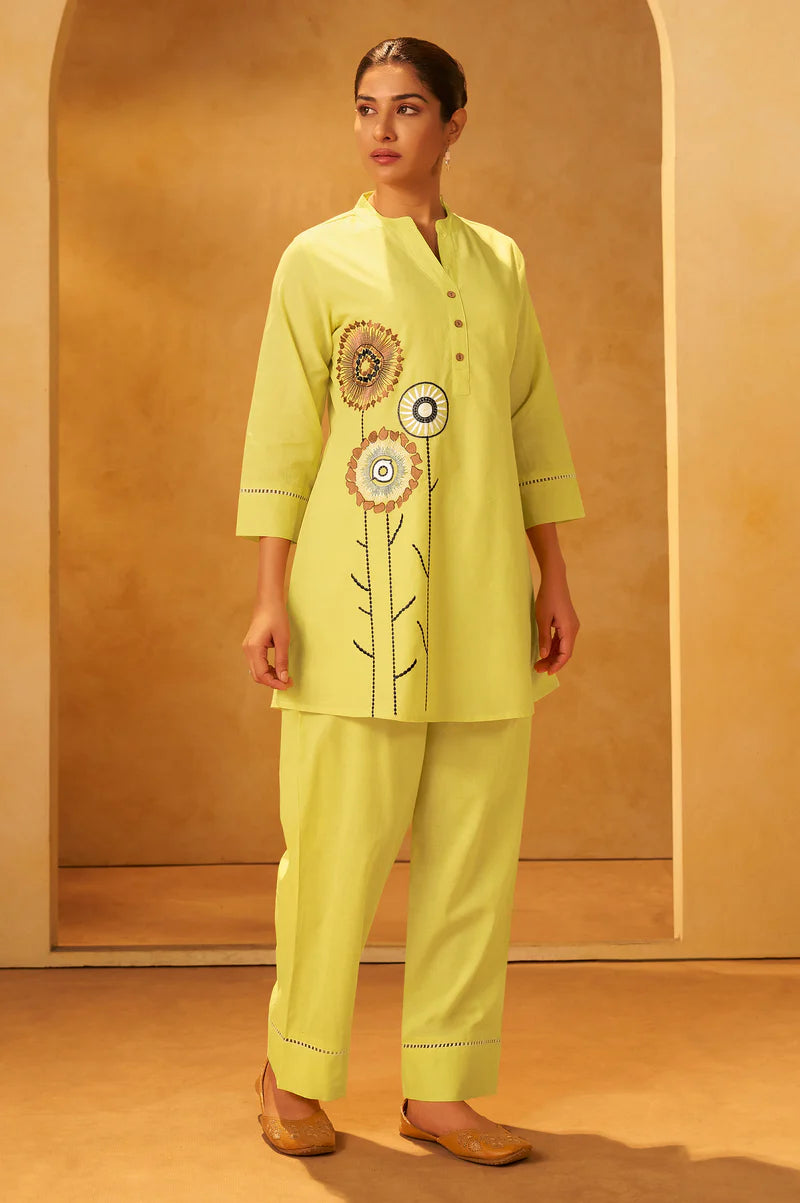 Women Pink Pure Cotton Embroidered Straight Kurta Co-Ord Set