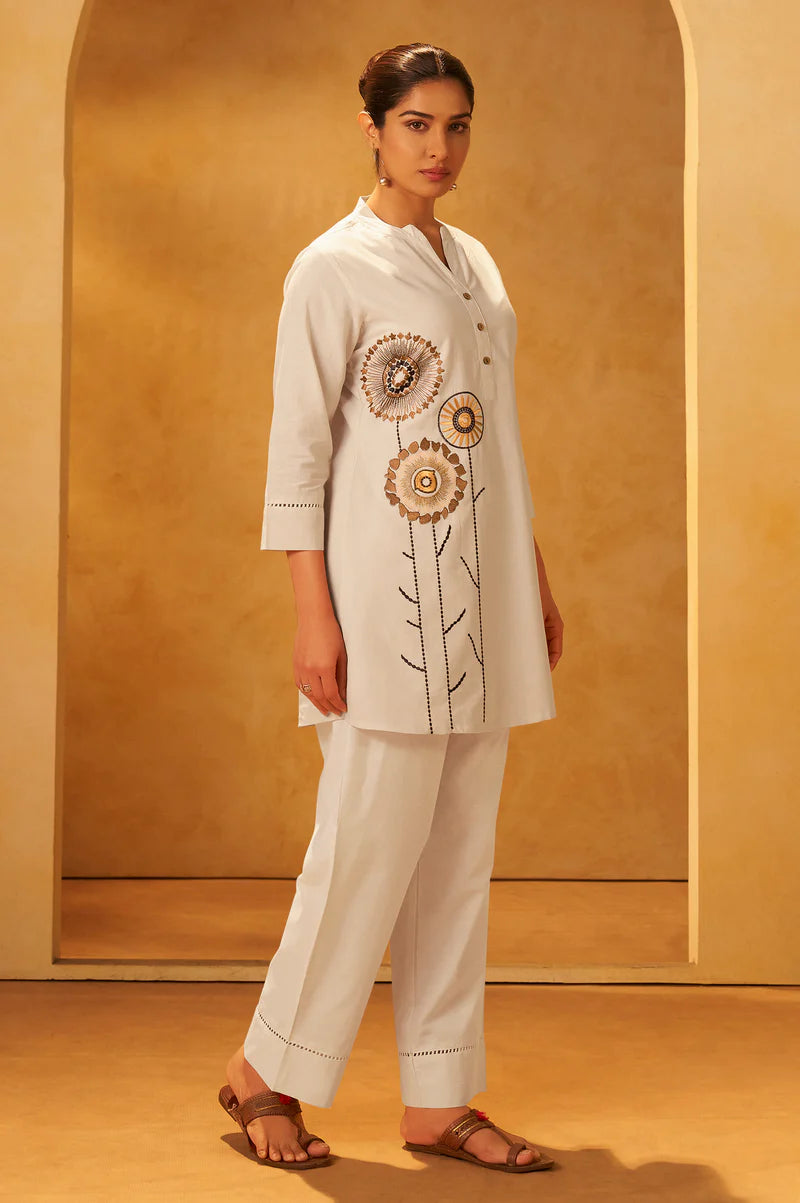 Women Pink Pure Cotton Embroidered Straight Kurta Co-Ord Set
