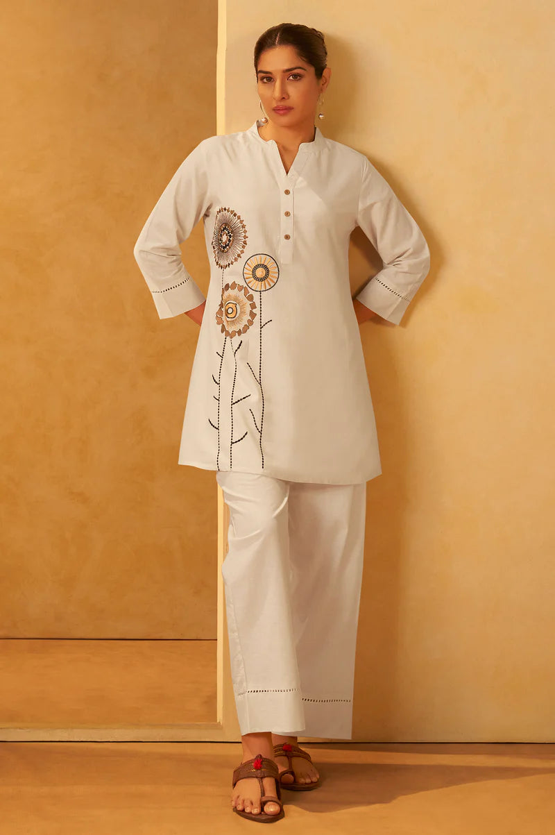 Women Pink Pure Cotton Embroidered Straight Kurta Co-Ord Set