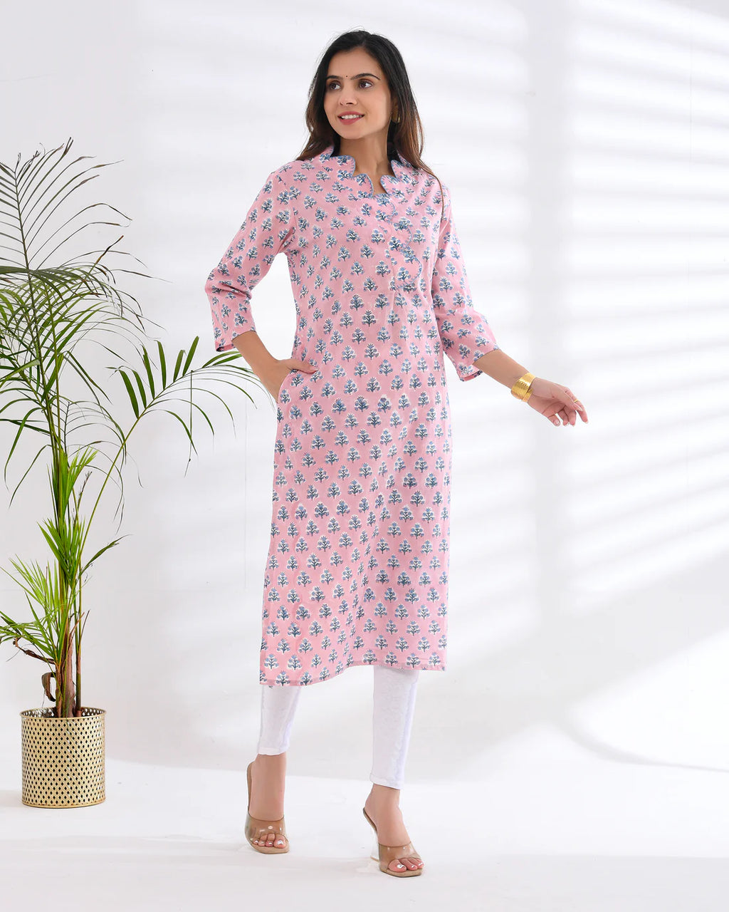 Hand Block Printed Cotton Kurti — Sculpted Neckline, Elegant Daily Wear