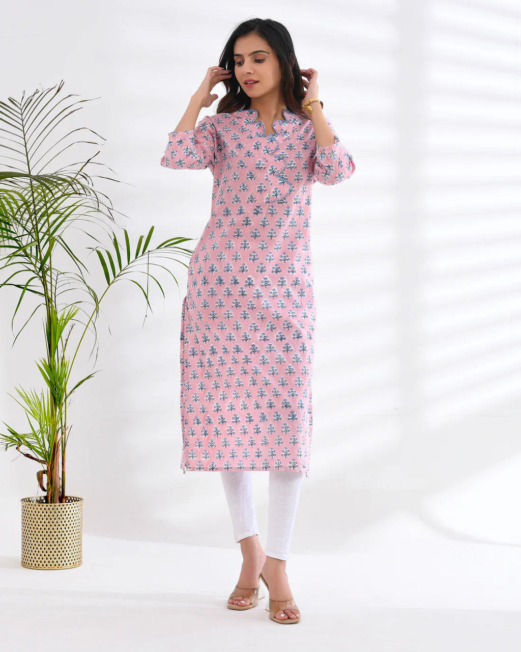 Hand Block Printed Cotton Kurti — Sculpted Neckline, Elegant Daily Wear