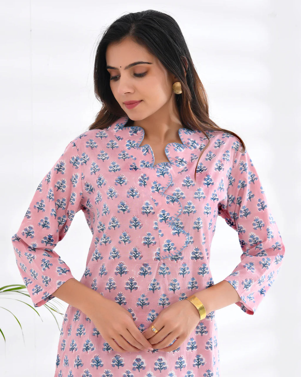 Hand Block Printed Cotton Kurti — Sculpted Neckline, Elegant Daily Wear