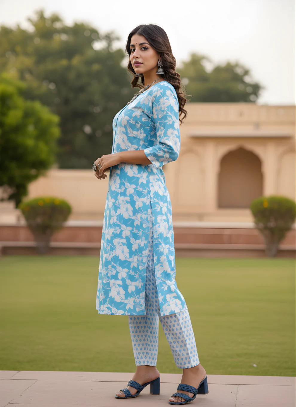 Elegant Blue Floral Printed Kurta Set in Pure Cotton