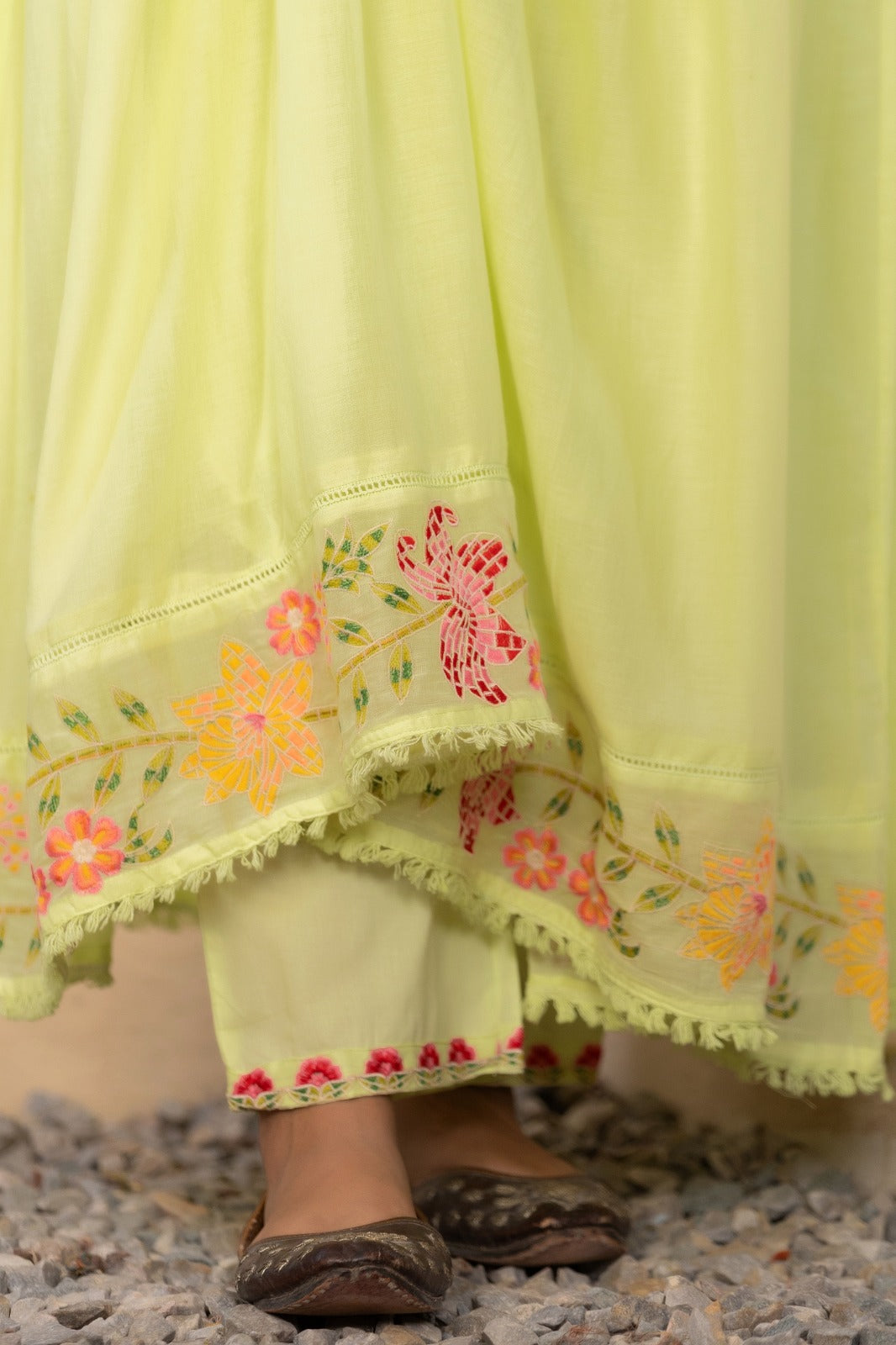Elegant Mul Cotton Floral Embroidered Set with Dupatta