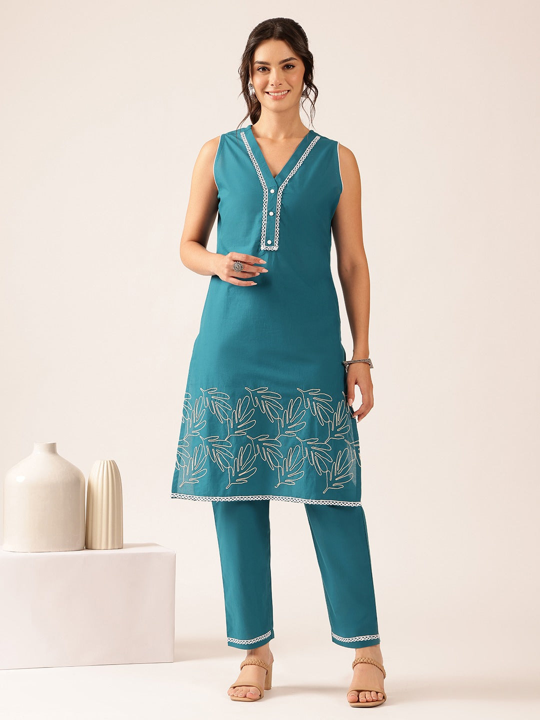 Women's Pure Cotton Embroidered Sleeveless Kurta & Pant Set
