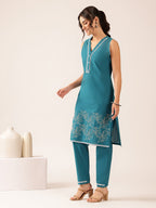 Women's Pure Cotton Embroidered Sleeveless Kurta & Pant Set