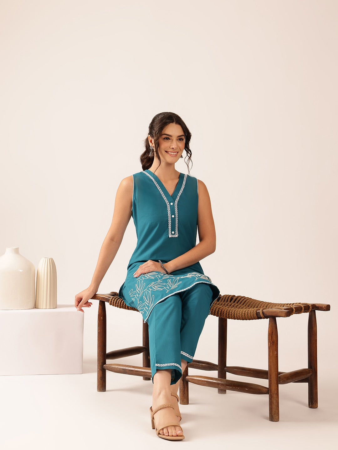 Women's Pure Cotton Embroidered Sleeveless Kurta & Pant Set