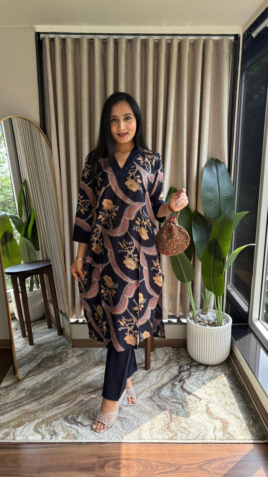 Navy Blue Vertical Silk Print Kurta Set with Elegant Accessories – Festive & Contemporary Wear
