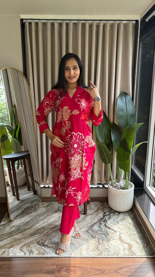 Elegant Red Vertical Silk Print Kurta Set with Floral Motifs