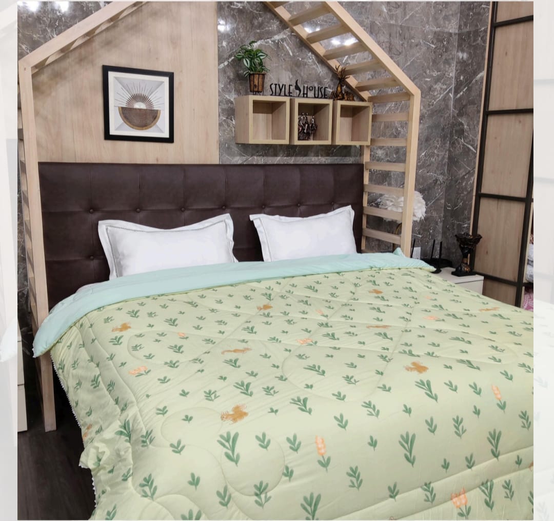 Reversible Fine Glace Cotton Comforter with Microfiber Filling & Lace Border – Solid + Green Floral Print
