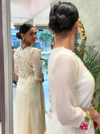 Elegant White Cotton Kurta Set with Floral Embroidery with Chanderi Dupatta