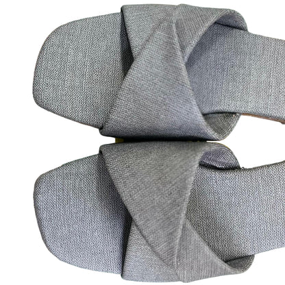 Women's Grey Crisscross Strap Open-Toe Flat Slippers