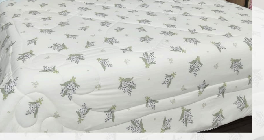 Premium Glace Cotton Floral Comforter with Microfiber Filling & Lace Border – King Size