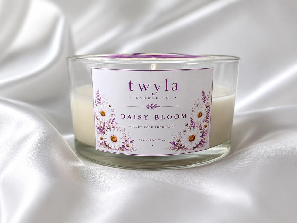 Twyla Daisy Bloom Scented Soy Wax Candle | Velvet Rose Fragrance