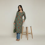 Women’s Cotton Kurti – Elegant Green Floral Printed Kurta