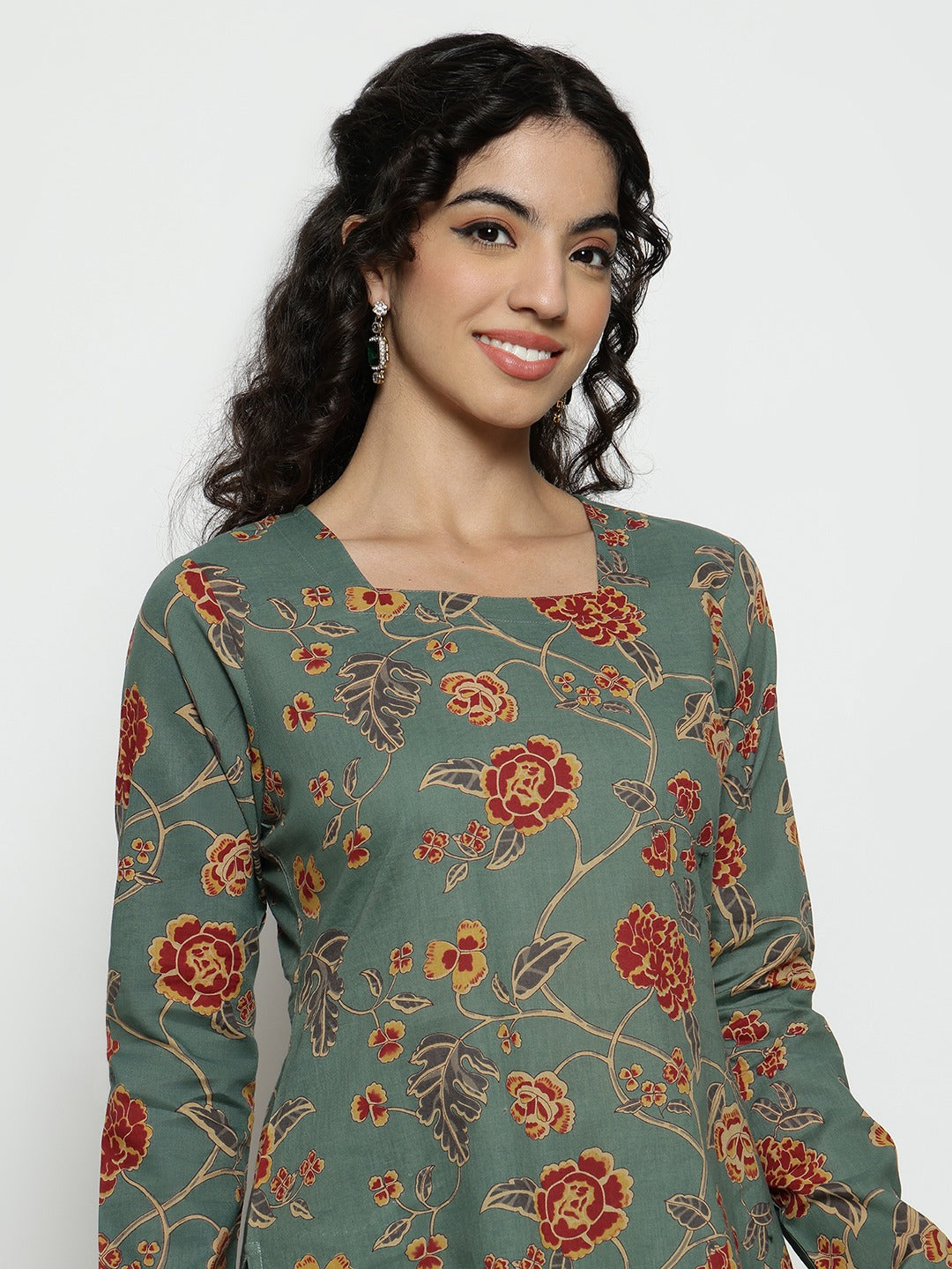Women’s Cotton Kurti – Elegant Green Floral Printed Kurta